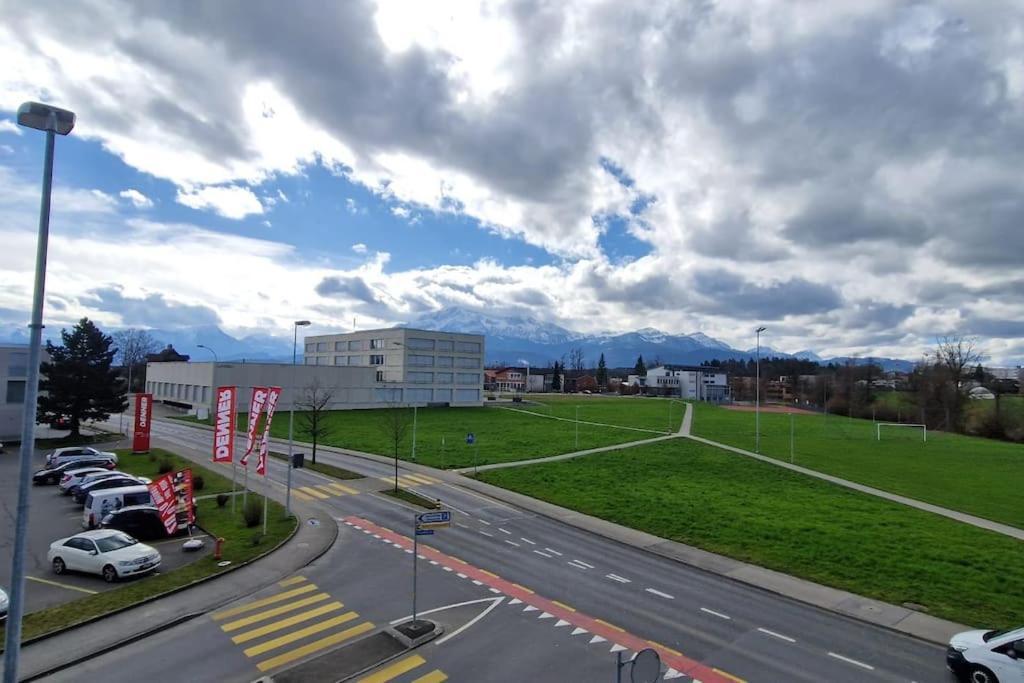 Visionary Hospitality Rothenburg, Lucerne - Premium Apartments With Free Parking, Washer, Kitchen, Terrace, 15' City المظهر الخارجي الصورة